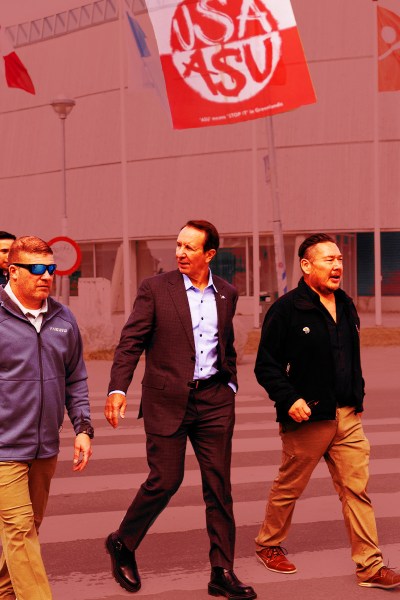 Louisiana Governor Heckled, Rejected During Tour of Greenland 
